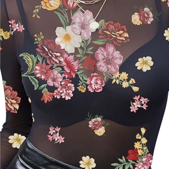 Sheer layering tops and floral - Picture 7 of 7